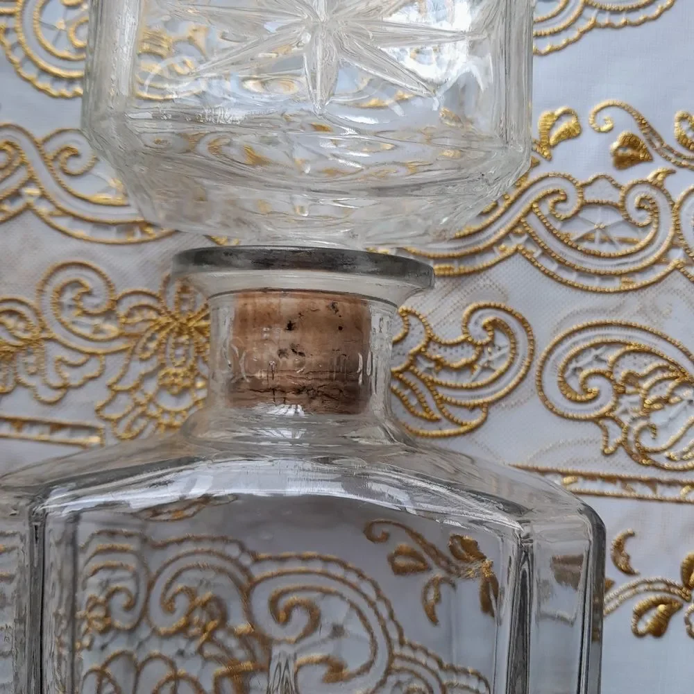 Vintage Schenley Embossed Whiskey Bottle Decanter w/Stoppers 1950’s …
